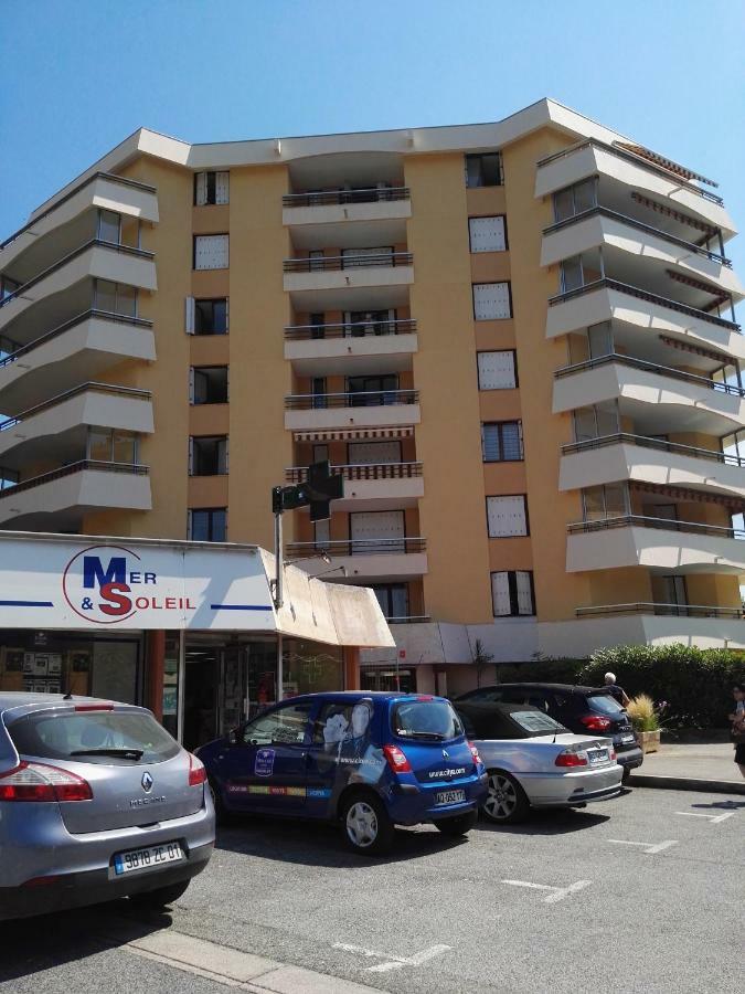 Apartment Proche Plage, Frejus
